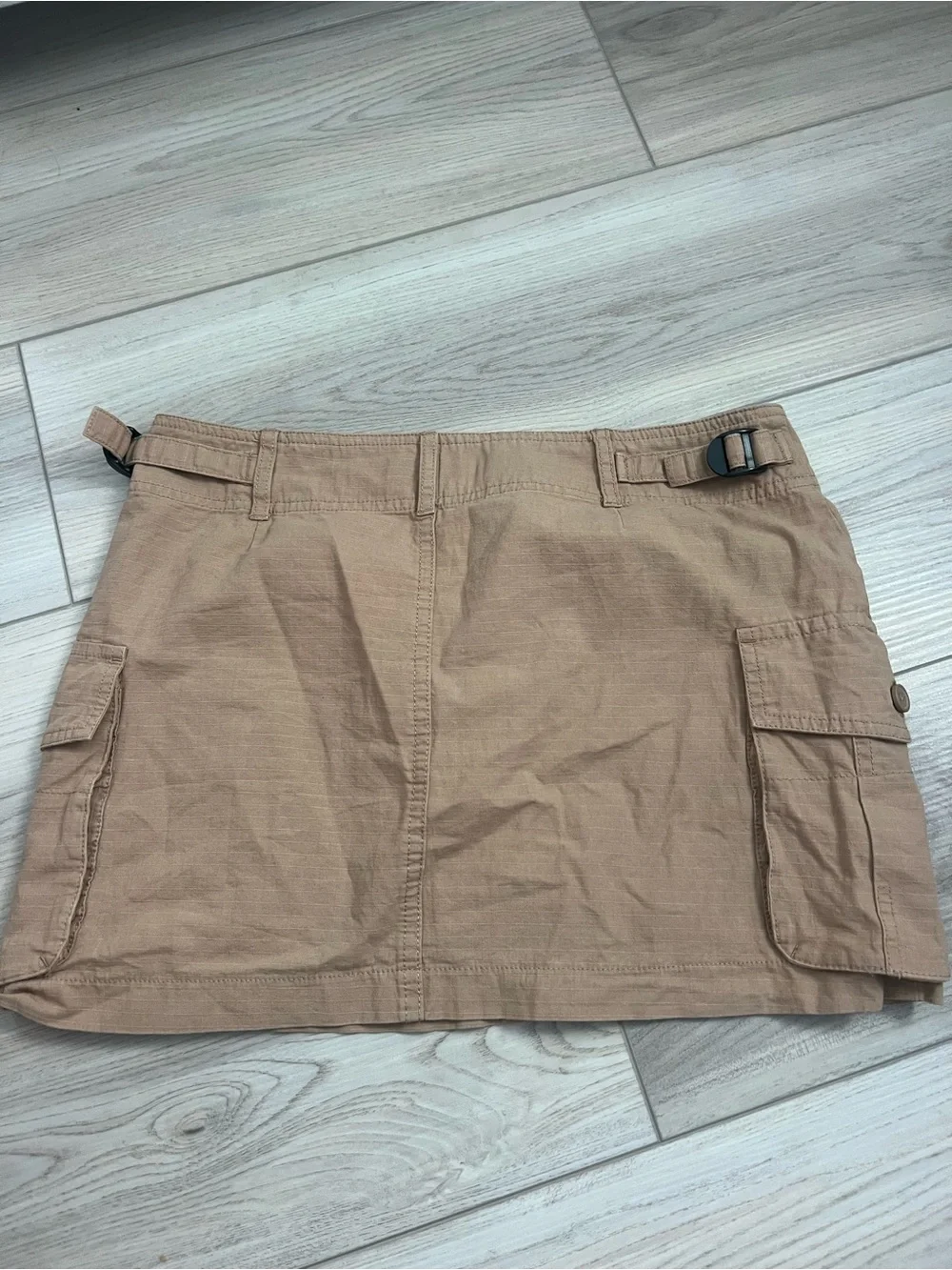 Brandy Melville Cargo skirt in Tan